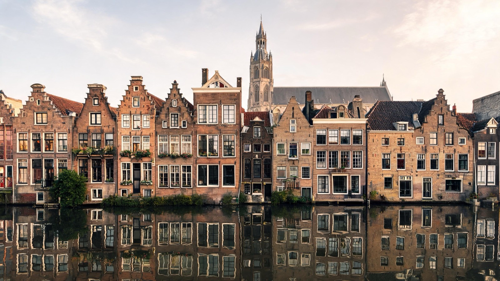 Woningen bij de Grote Kerk in Breda