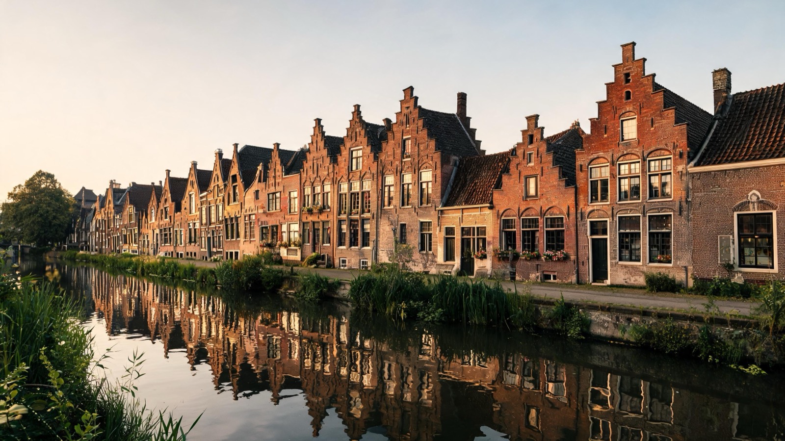 Woningen aan de Binnendieze in Den Bosch